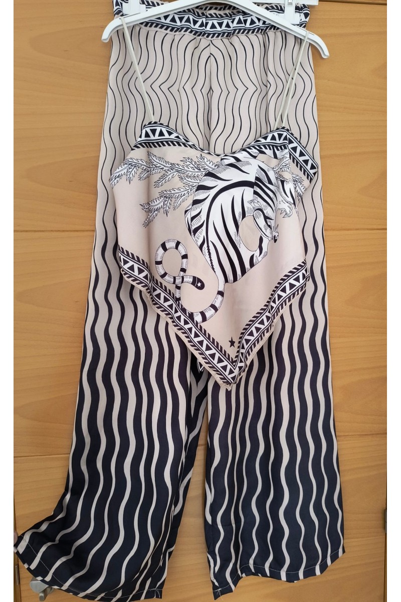 Conjunto pañuelo tigre