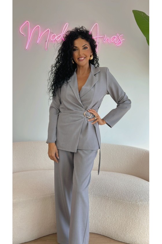 traje chaqueta abril