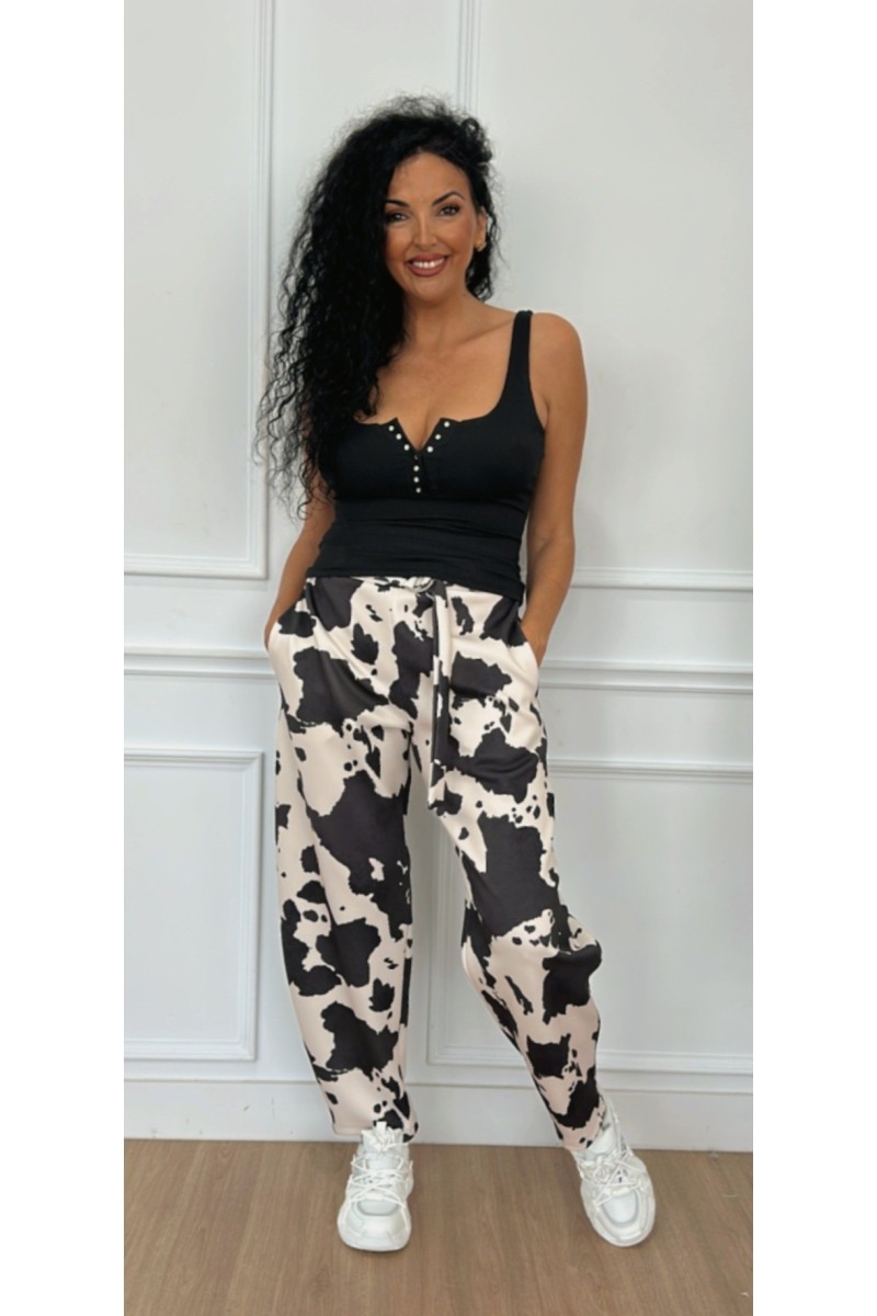 Pantalón hebilla estampado vaca sara Pantalón hebilla estampado vaca sara