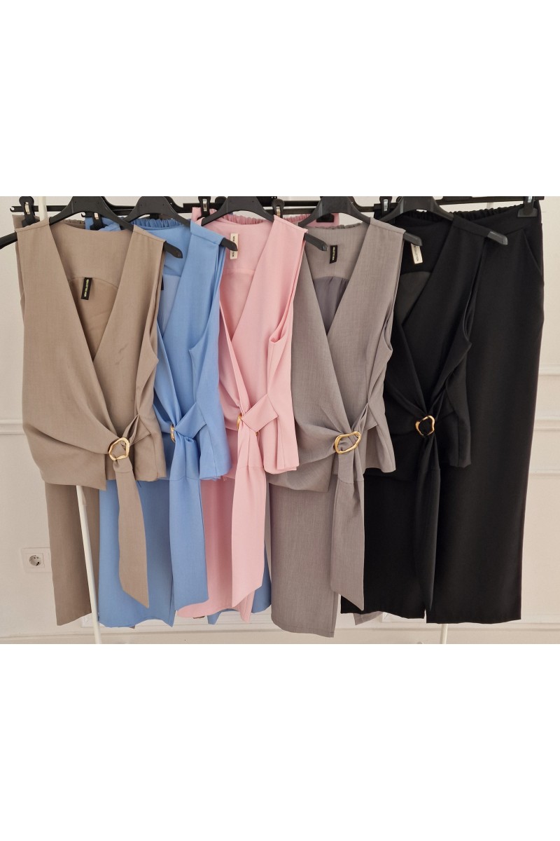 Traje chaqueta sin mangas abril